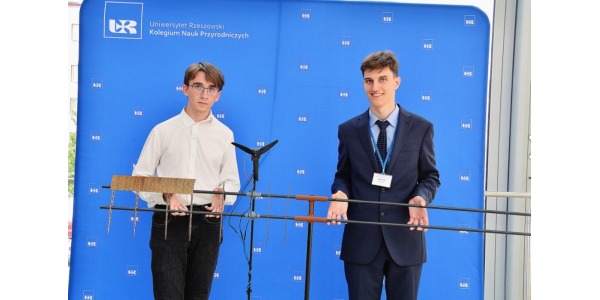 Wystąpienie uczniów klasy 3h na XVII Rzeszowskiej Konferencji Młodych Fizyków.